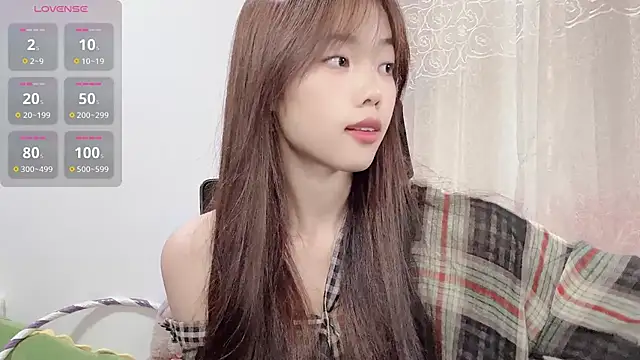 Snapshot of Lvy--v chatting on November 27, 11:51 pm Lvy--v online show from November 27, 11:51 pm