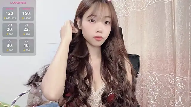 Snapshot of Lvy--v chatting on November 29, 11:08 pm Lvy--v online show from November 29, 11:08 pm