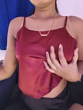 Snapshot of yhona_darling chatting on May 25, 1:50 pm yhona darling online show from May 25, 1:50 pm