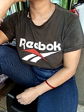 Snapshot of MUMTAJ-1 chatting on October 31, 2:01 am MUMTAJ-1 online show from October 31, 2:01 am