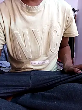 Snapshot of MUMTAJ-1 chatting on November 16, 4:23 pm MUMTAJ-1 online show from November 16, 4:23 pm