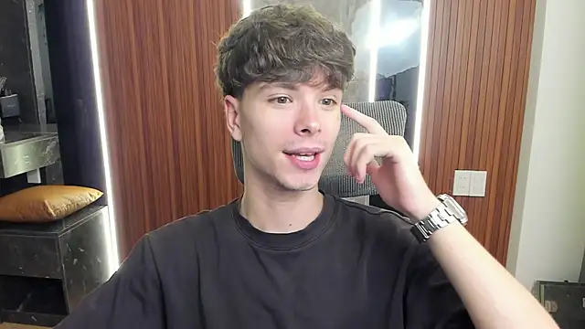 calvin love you online show from April 11, 5:06 pm
