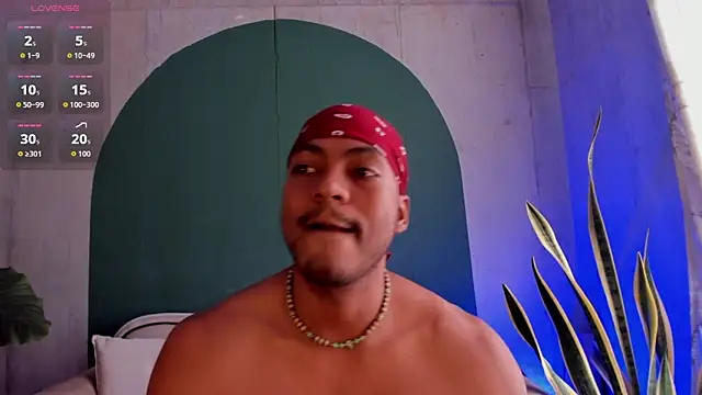 Snapshot of noah_jones__ chatting on November 28, 5:26 pm noah jones online show from November 28, 5:26 pm