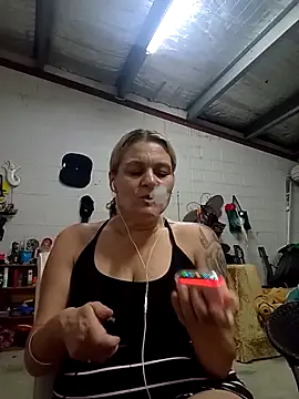 llASHll online show from November 25, 1:22 pm