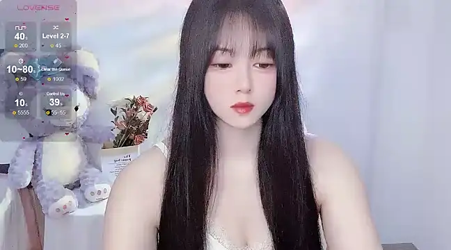 Snapshot of Lydia_170 chatting on December 4, 8:18 pm Lydia 170 online show from December 4, 8:18 pm