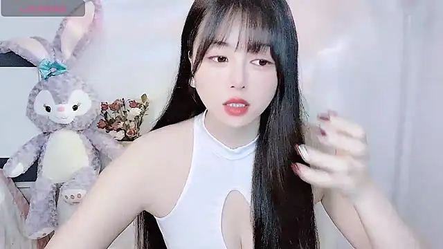 Snapshot of Lydia_170 chatting on December 17, 8:54 pm Lydia 170 online show from December 17, 8:54 pm