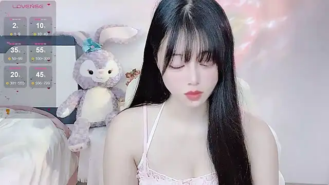 Snapshot of Lydia_170 chatting on December 26, 9:04 pm Lydia 170 online show from December 26, 9:04 pm