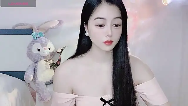 Snapshot of Lydia_170 chatting on January 4, 12:27 am Lydia 170 online show from January 4, 12:27 am