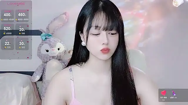 Snapshot of Lydia_170 chatting on January 4, 10:45 pm Lydia 170 online show from January 4, 10:45 pm