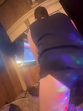 Snapshot of smashb33 chatting on November 24, 9:53 am smashb33 online show from November 24, 9:53 am