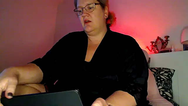 Joy Fruit online show from January 1, 8:15 pm