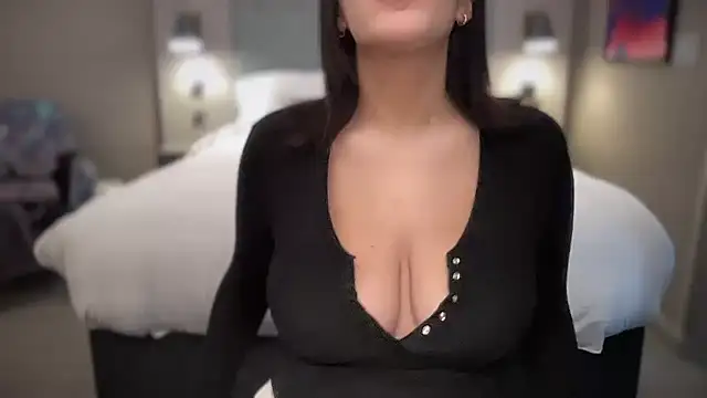 lilylush24 online show from February 8, 4:32 pm