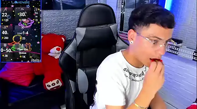 salvadorgomezx online show from January 10, 7:35 am