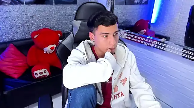 salvadorgomezx online show from January 14, 11:10 am