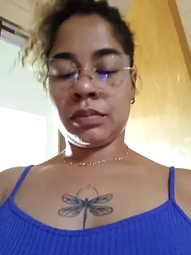 Snapshot of VitoriaFernandes chatting on November 19, 8:31 pm VitoriaFernandes online show from November 19, 8:31 pm