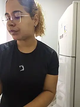 Snapshot of VitoriaFernandes chatting on July 10, 2:52 pm VitoriaFernandes online show from July 10, 2:52 pm