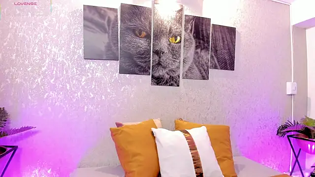 lilicooper  online show from November 13, 9:47 pm