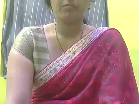 Snapshot of CUTYHINA_001 chatting on December 14, 12:01 pm CUTYHINA 001 online show from December 14, 12:01 pm