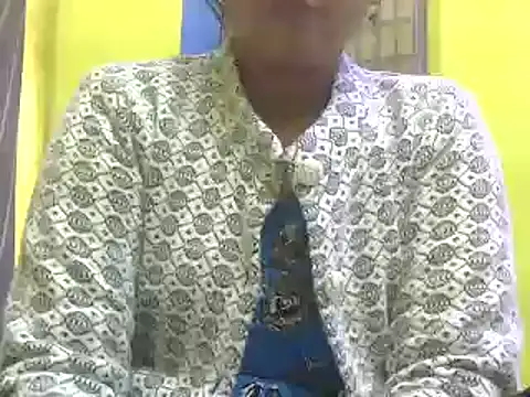 Snapshot of CUTYHINA_001 chatting on December 18, 10:51 am CUTYHINA 001 online show from December 18, 10:51 am