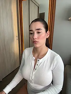 Snapshot of FridaKlein chatting on October 8, 7:22 pm FridaKlein online show from October 8, 7:22 pm