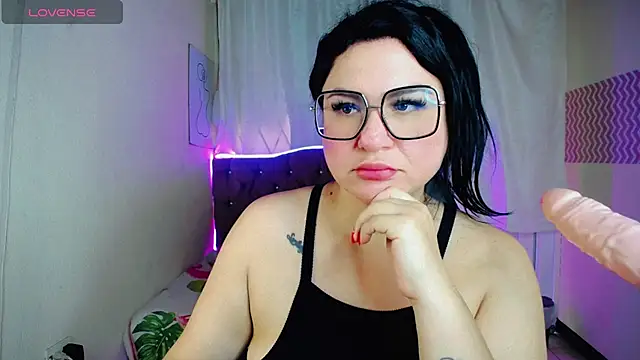  curvy latina online show from March 18, 12:14 pm