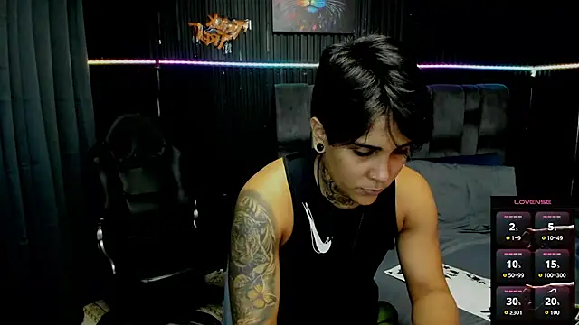 ZhoeStrong online show from October 31, 9:49 pm