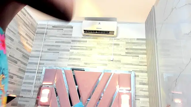 Snapshot of ebony_march chatting on November 29, 6:33 pm ebony march online show from November 29, 6:33 pm