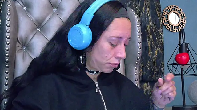 LusstCruella online show from April 14, 12:22 pm