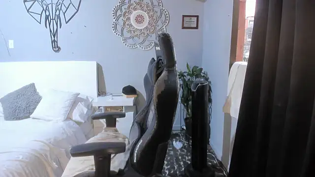 cattleya campbell online show from October 21, 9:59 pm