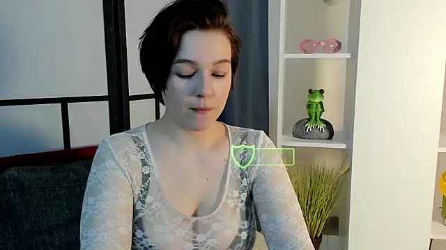 LynBrow online show from March 21, 2:18 pm