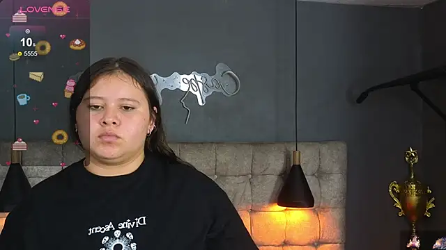 Laia and Aloby online show from December 19, 10:06 pm