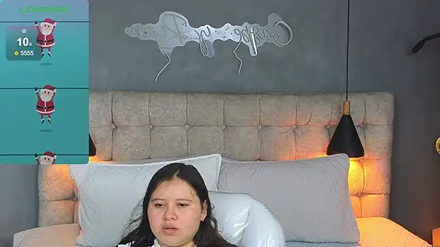 Laia and Aloby online show from December 22, 10:18 pm