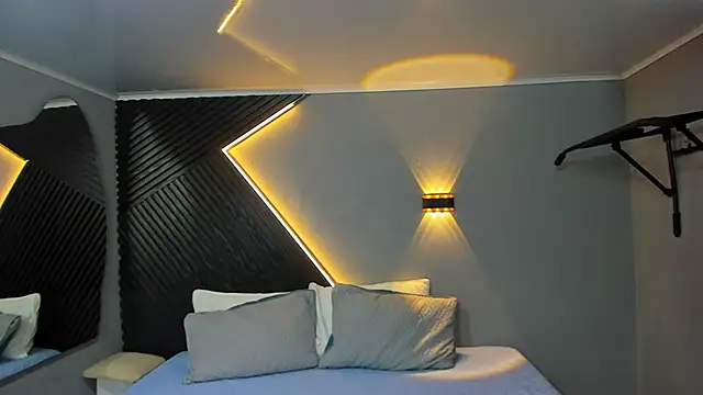 Laia and Aloby online show from March 31, 10:10 pm