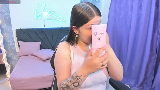 Krysstal tay online show from April 14, 12:11 pm