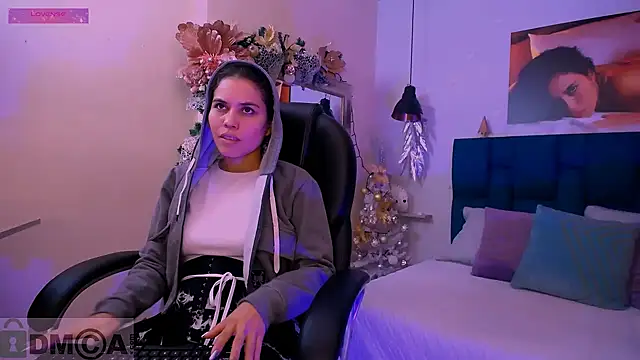 natasha  jackson online show from January 2, 12:46 pm