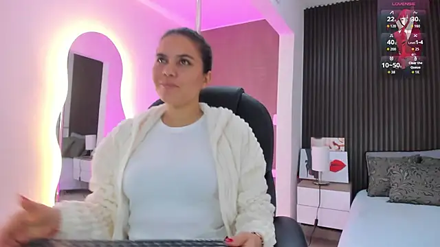 Snapshot of natasha__jackson chatting on January 13, 2:33 pm natasha jackson online show from January 13, 2:33 pm