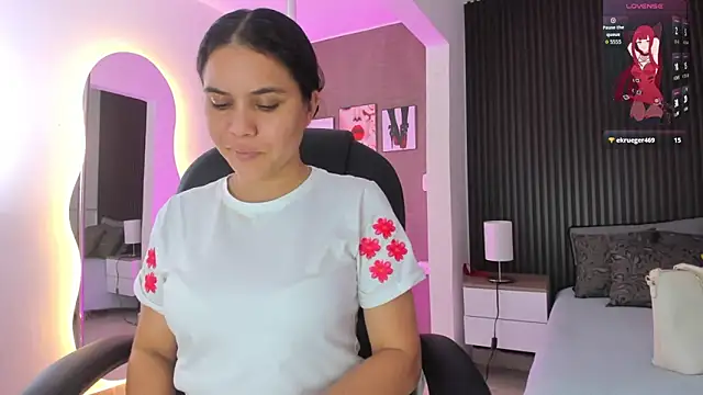 Snapshot of natasha__jackson chatting on January 14, 12:33 pm natasha jackson online show from January 14, 12:33 pm