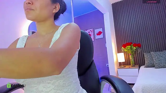 Snapshot of natasha__jackson chatting on March 19, 12:20 pm natasha jackson online show from March 19, 12:20 pm