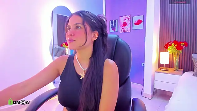 Snapshot of natasha__jackson chatting on April 4, 8:39 pm natasha jackson online show from April 4, 8:39 pm