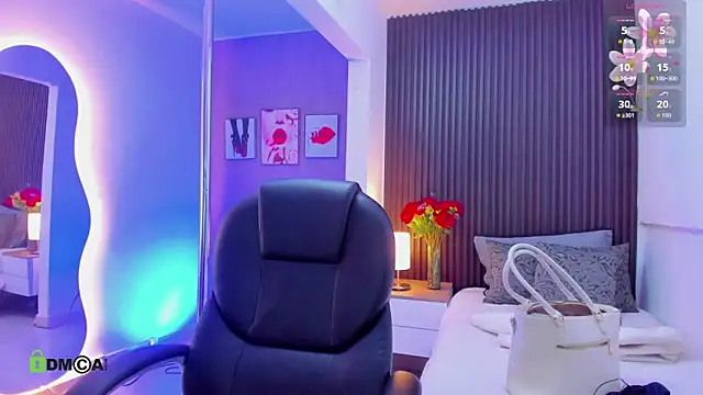 Snapshot of natasha__jackson chatting on April 6, 12:06 pm natasha jackson online show from April 6, 12:06 pm