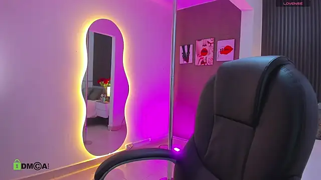 Snapshot of natasha__jackson chatting on April 10, 12:10 pm natasha jackson online show from April 10, 12:10 pm