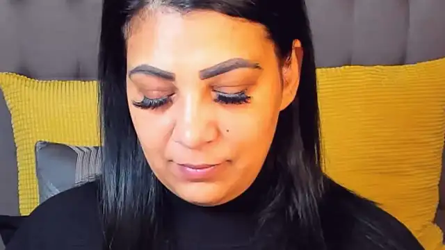 Snapshot of AmyCubes chatting on February 3, 3:48 am AmyCubes online show from February 3, 3:48 am