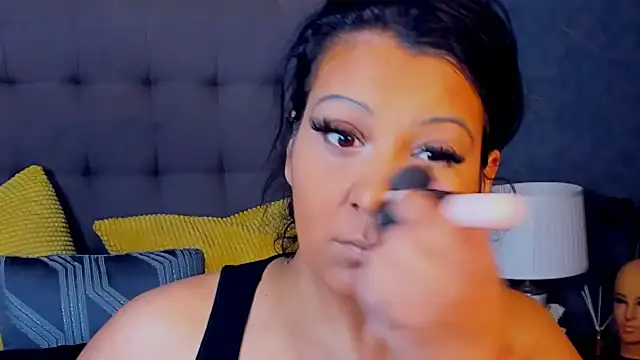 Snapshot of AmyCubes chatting on February 8, 4:49 am AmyCubes online show from February 8, 4:49 am