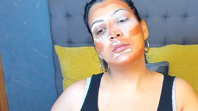 Snapshot of AmyCubes chatting on February 14, 5:15 am AmyCubes online show from February 14, 5:15 am