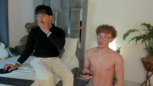 All3ssandr0 online show from November 8, 1:39 am