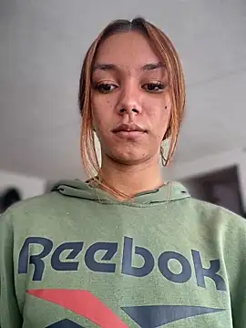 Nikol Rang   online show from February 8, 1:25 pm