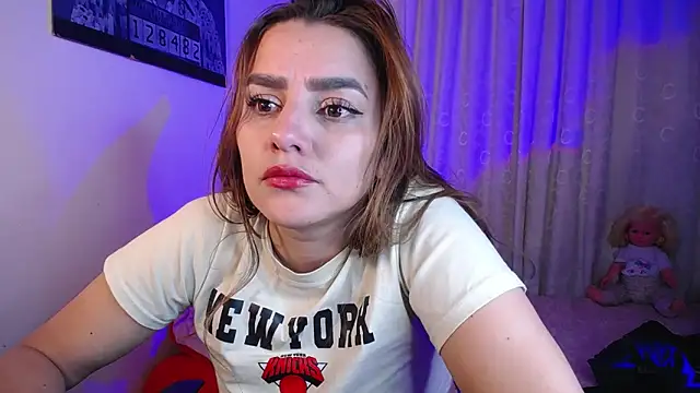 Lu perez online show from March 22, 11:30 pm