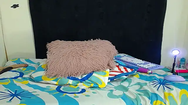 katty ebonny online show from December 4, 3:59 am