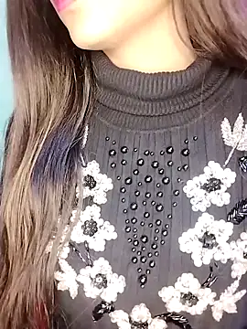 Sreya213 online show from January 4, 9:20 pm