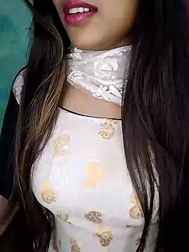 Sreya213 online show from January 13, 6:38 pm